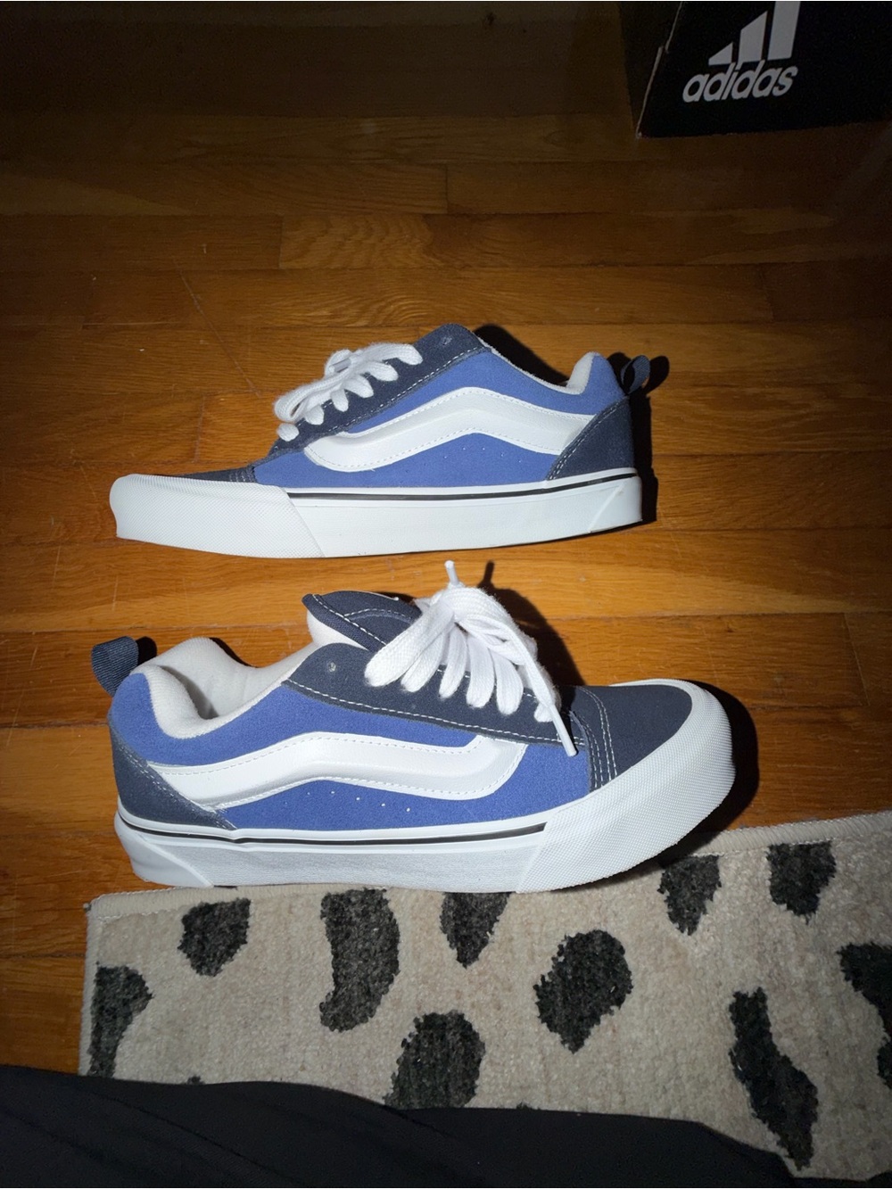Men’s Blue & Gray Low-Top Sneakers with White Stripe